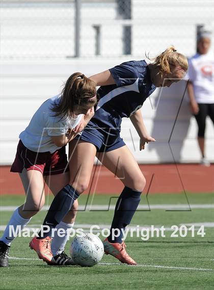 Thumbnail 3 in La Canada vs. St. Margaret's (CIF SS D5 Final) photogallery.