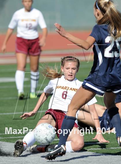 Thumbnail 2 in La Canada vs. St. Margaret's (CIF SS D5 Final) photogallery.