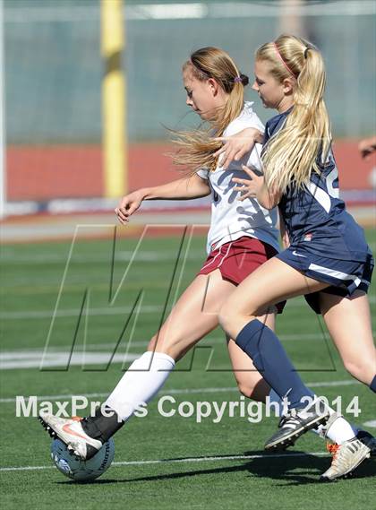 Thumbnail 1 in La Canada vs. St. Margaret's (CIF SS D5 Final) photogallery.