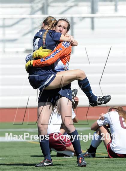Thumbnail 1 in La Canada vs. St. Margaret's (CIF SS D5 Final) photogallery.