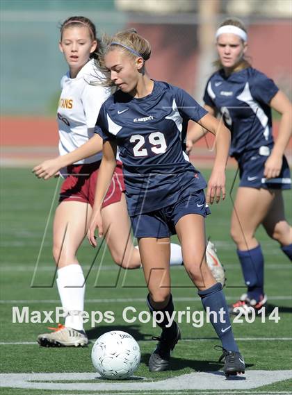 Thumbnail 2 in La Canada vs. St. Margaret's (CIF SS D5 Final) photogallery.