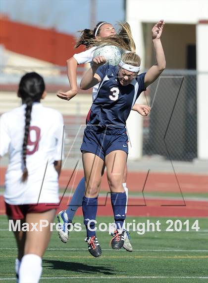 Thumbnail 2 in La Canada vs. St. Margaret's (CIF SS D5 Final) photogallery.