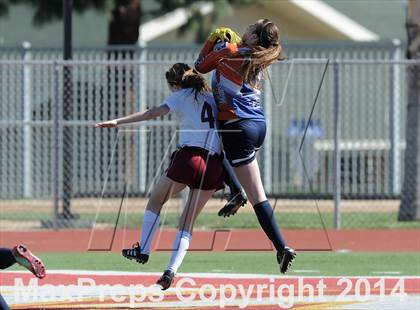 Thumbnail 2 in La Canada vs. St. Margaret's (CIF SS D5 Final) photogallery.