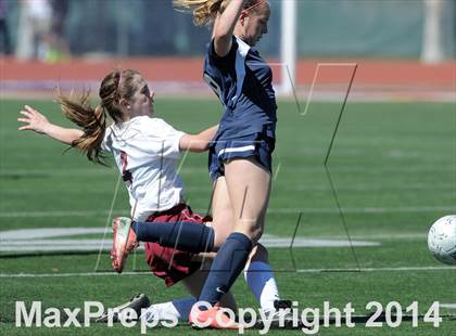 Thumbnail 3 in La Canada vs. St. Margaret's (CIF SS D5 Final) photogallery.
