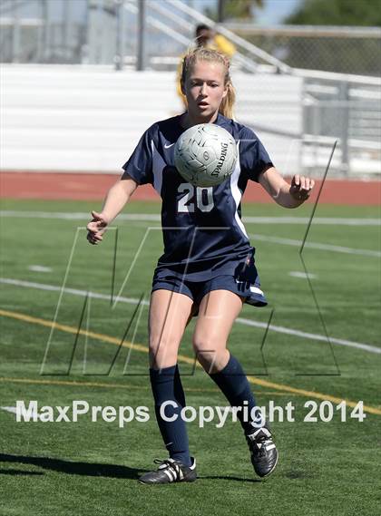 Thumbnail 1 in La Canada vs. St. Margaret's (CIF SS D5 Final) photogallery.
