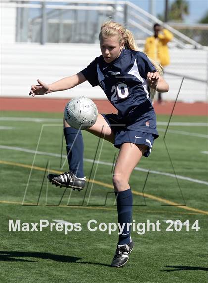Thumbnail 2 in La Canada vs. St. Margaret's (CIF SS D5 Final) photogallery.