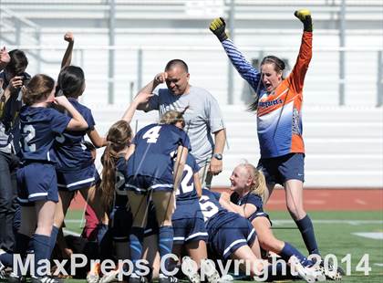 Thumbnail 2 in La Canada vs. St. Margaret's (CIF SS D5 Final) photogallery.
