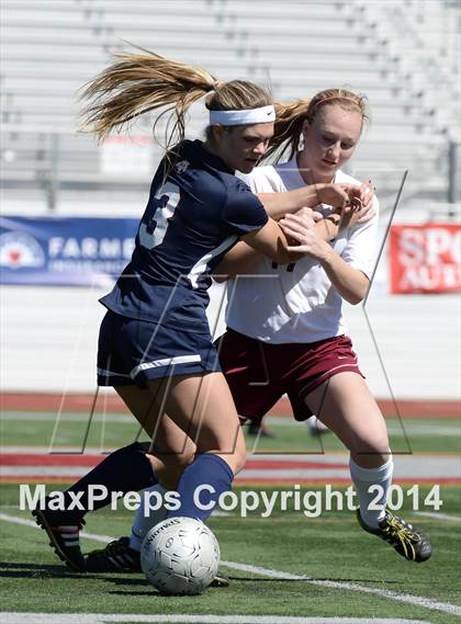 Thumbnail 3 in La Canada vs. St. Margaret's (CIF SS D5 Final) photogallery.