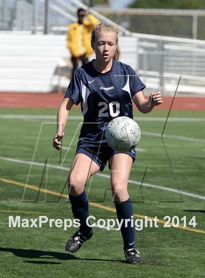 Thumbnail 3 in La Canada vs. St. Margaret's (CIF SS D5 Final) photogallery.