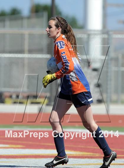 Thumbnail 1 in La Canada vs. St. Margaret's (CIF SS D5 Final) photogallery.