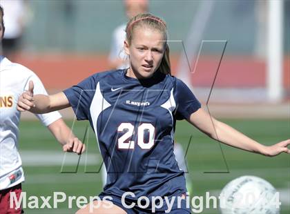 Thumbnail 3 in La Canada vs. St. Margaret's (CIF SS D5 Final) photogallery.