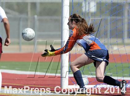 Thumbnail 2 in La Canada vs. St. Margaret's (CIF SS D5 Final) photogallery.