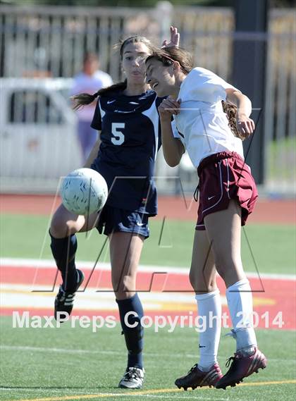 Thumbnail 2 in La Canada vs. St. Margaret's (CIF SS D5 Final) photogallery.