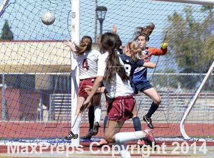 Thumbnail 2 in La Canada vs. St. Margaret's (CIF SS D5 Final) photogallery.