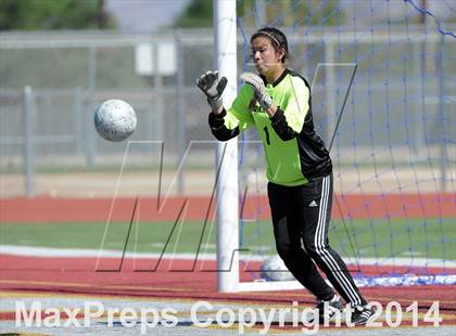 Thumbnail 3 in La Canada vs. St. Margaret's (CIF SS D5 Final) photogallery.