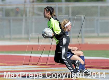 Thumbnail 1 in La Canada vs. St. Margaret's (CIF SS D5 Final) photogallery.