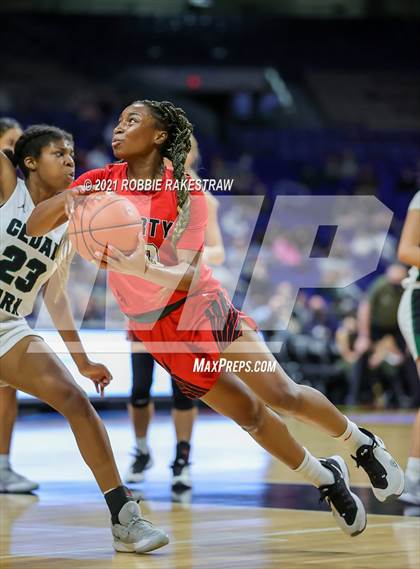 Thumbnail 3 in Cedar Park vs. Liberty (UIL 5A Final) photogallery.