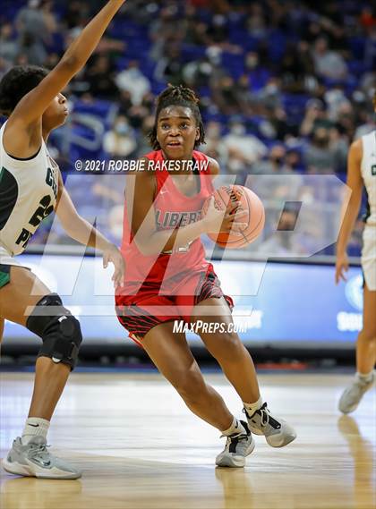 Thumbnail 1 in Cedar Park vs. Liberty (UIL 5A Final) photogallery.