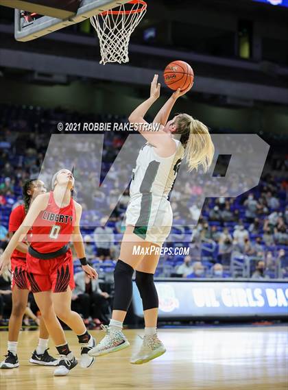 Thumbnail 1 in Cedar Park vs. Liberty (UIL 5A Final) photogallery.