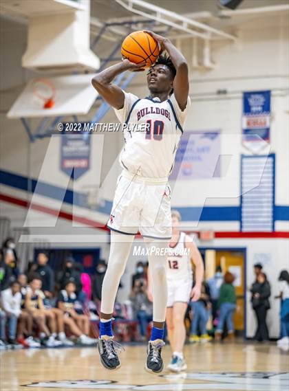Thumbnail 1 in New Life Christian Academy vs Terry Sanford (MLK Dream Jam at Terry Sanford) photogallery.