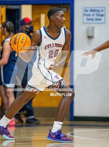 Thumbnail 1 in New Life Christian Academy vs Terry Sanford (MLK Dream Jam at Terry Sanford) photogallery.