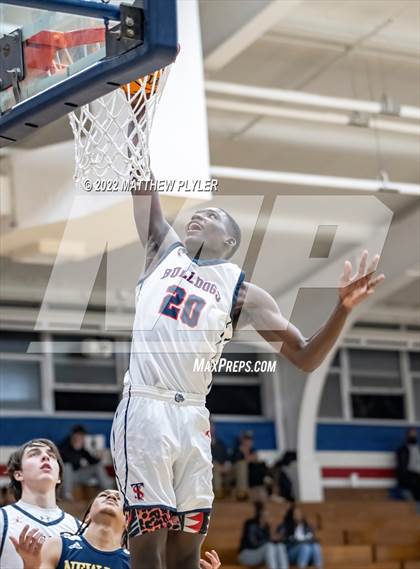 Thumbnail 3 in New Life Christian Academy vs Terry Sanford (MLK Dream Jam at Terry Sanford) photogallery.