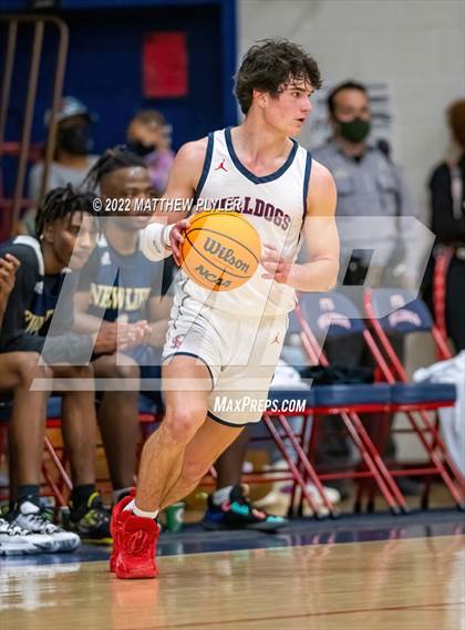 Thumbnail 3 in New Life Christian Academy vs Terry Sanford (MLK Dream Jam at Terry Sanford) photogallery.