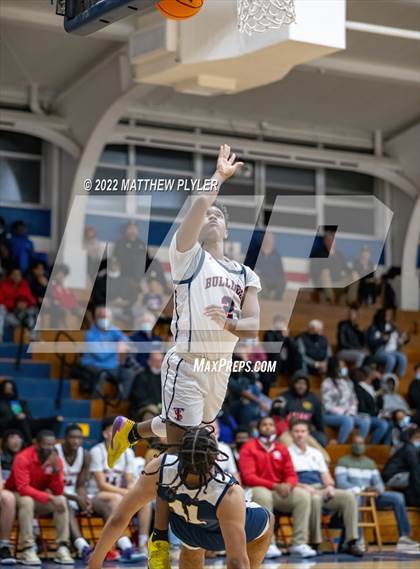 Thumbnail 2 in New Life Christian Academy vs Terry Sanford (MLK Dream Jam at Terry Sanford) photogallery.