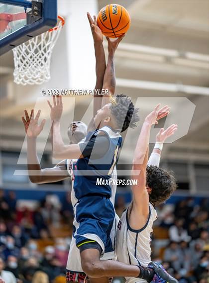Thumbnail 1 in New Life Christian Academy vs Terry Sanford (MLK Dream Jam at Terry Sanford) photogallery.