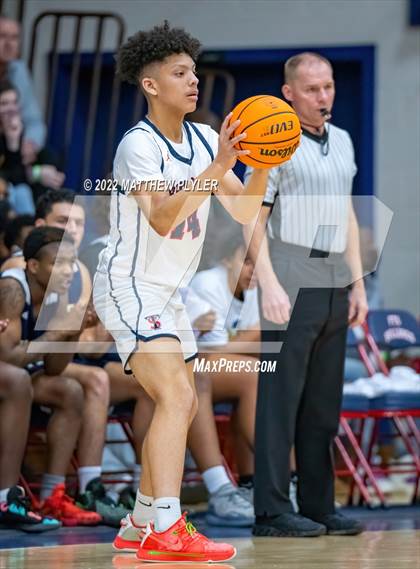 Thumbnail 3 in New Life Christian Academy vs Terry Sanford (MLK Dream Jam at Terry Sanford) photogallery.