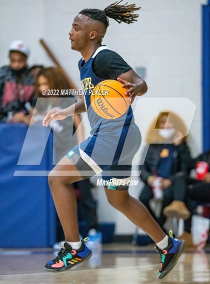 Thumbnail 1 in New Life Christian Academy vs Terry Sanford (MLK Dream Jam at Terry Sanford) photogallery.
