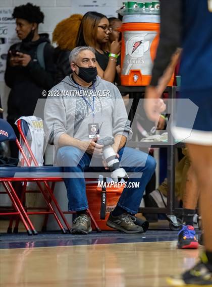 Thumbnail 2 in New Life Christian Academy vs Terry Sanford (MLK Dream Jam at Terry Sanford) photogallery.
