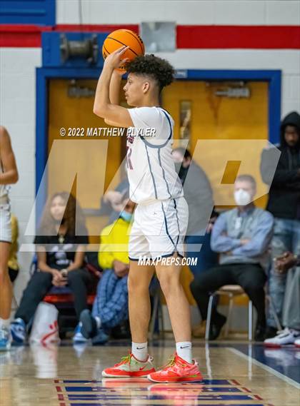 Thumbnail 1 in New Life Christian Academy vs Terry Sanford (MLK Dream Jam at Terry Sanford) photogallery.