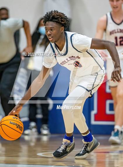 Thumbnail 2 in New Life Christian Academy vs Terry Sanford (MLK Dream Jam at Terry Sanford) photogallery.