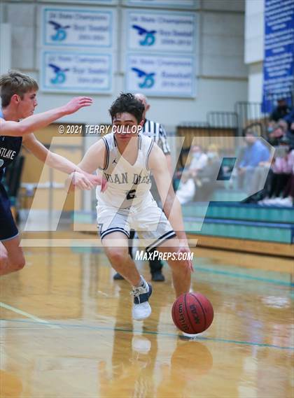 Thumbnail 1 in Westlake vs. Juan Diego (Eagle Holiday Shootout) photogallery.