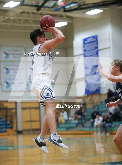 Thumbnail 3 in Westlake vs. Juan Diego (Eagle Holiday Shootout) photogallery.