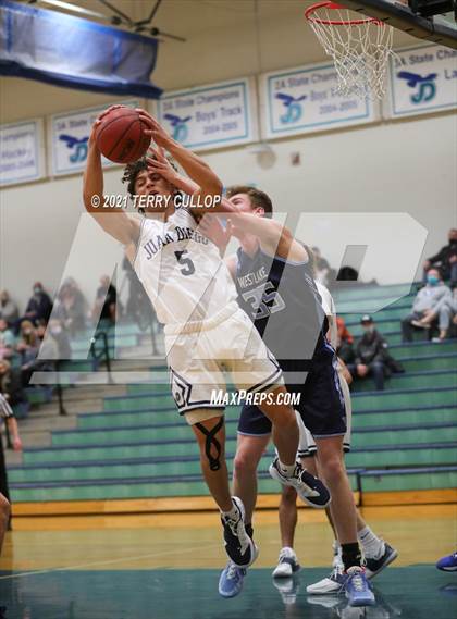 Thumbnail 1 in Westlake vs. Juan Diego (Eagle Holiday Shootout) photogallery.