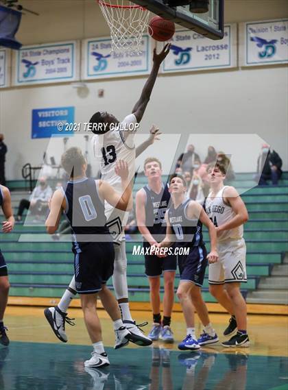 Thumbnail 1 in Westlake vs. Juan Diego (Eagle Holiday Shootout) photogallery.