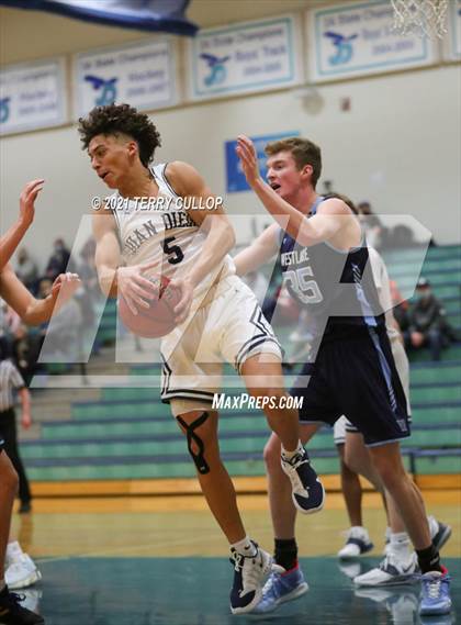 Thumbnail 3 in Westlake vs. Juan Diego (Eagle Holiday Shootout) photogallery.