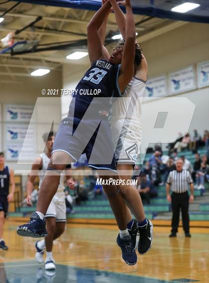 Thumbnail 3 in Westlake vs. Juan Diego (Eagle Holiday Shootout) photogallery.