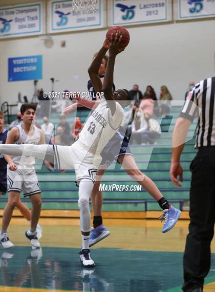 Thumbnail 1 in Westlake vs. Juan Diego (Eagle Holiday Shootout) photogallery.
