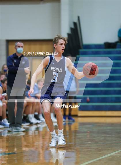 Thumbnail 3 in Westlake vs. Juan Diego (Eagle Holiday Shootout) photogallery.