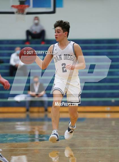 Thumbnail 2 in Westlake vs. Juan Diego (Eagle Holiday Shootout) photogallery.