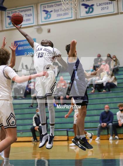 Thumbnail 2 in Westlake vs. Juan Diego (Eagle Holiday Shootout) photogallery.