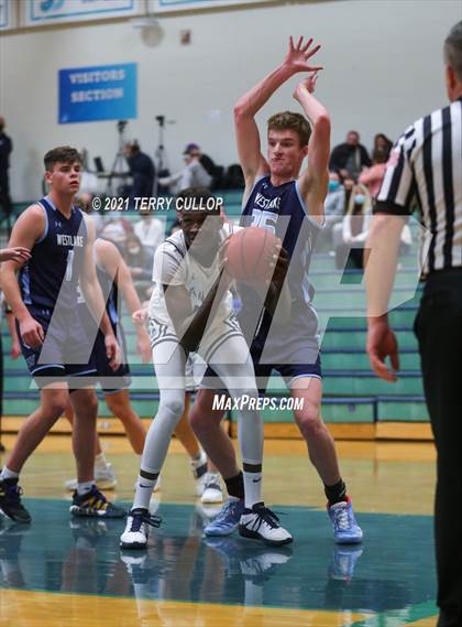 Thumbnail 3 in Westlake vs. Juan Diego (Eagle Holiday Shootout) photogallery.