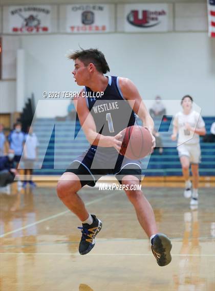 Thumbnail 3 in Westlake vs. Juan Diego (Eagle Holiday Shootout) photogallery.