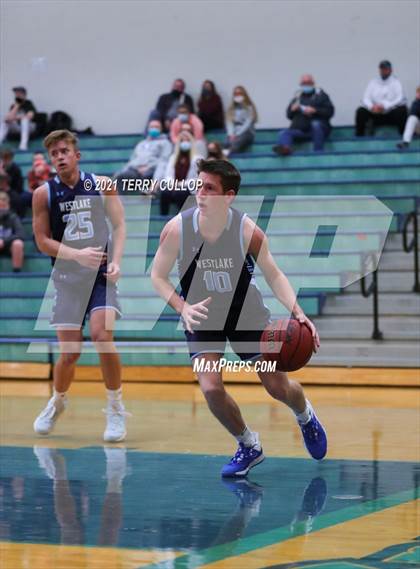 Thumbnail 2 in Westlake vs. Juan Diego (Eagle Holiday Shootout) photogallery.