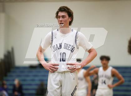 Thumbnail 1 in Westlake vs. Juan Diego (Eagle Holiday Shootout) photogallery.