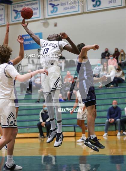 Thumbnail 3 in Westlake vs. Juan Diego (Eagle Holiday Shootout) photogallery.