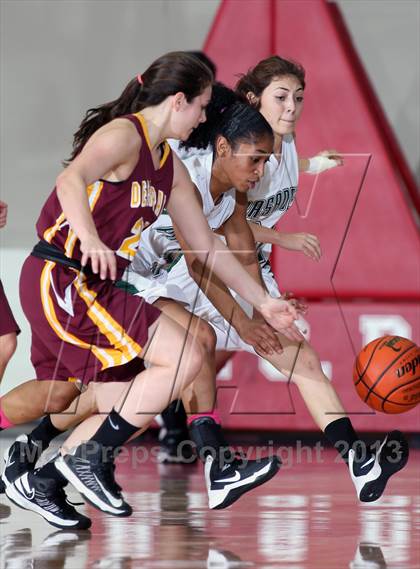 Thumbnail 1 in Deer Park vs. Pasadena (McDonald's Texas Invitational) photogallery.